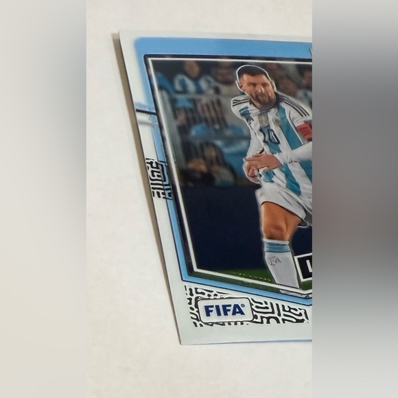2023/24 Panini- Donruss Soccer # 1 Lionel Messi Blue and White Design Argentina - Picture 4 of 8